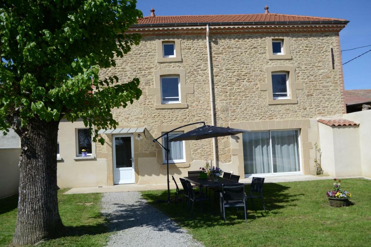 Gite Les Pins Montchenu ภายนอก รูปภาพ