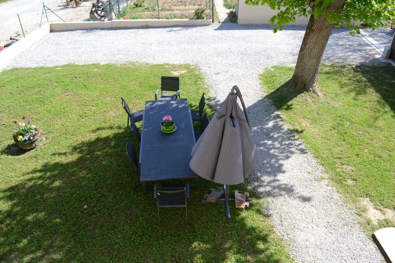 Gite Les Pins Montchenu ภายนอก รูปภาพ